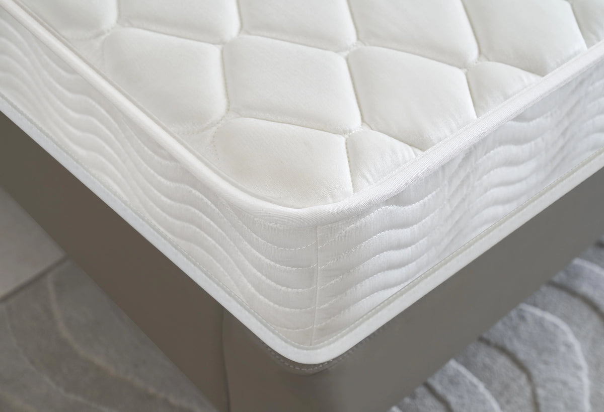 6 Full Medium-Firm Hybrid Mattress C7673
