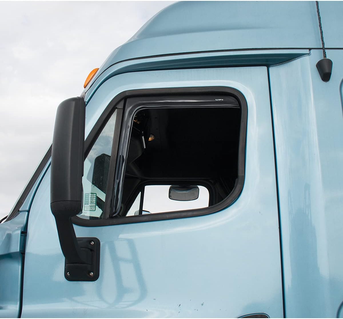 Smoke Chrome Window Visor B666395
