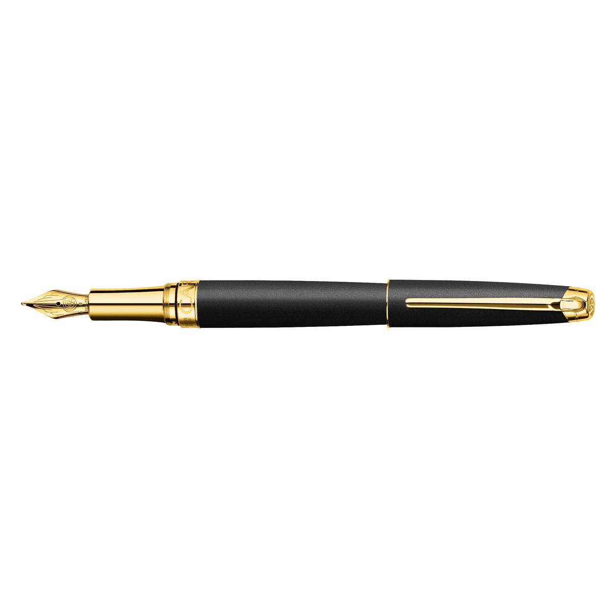Black Lacquered Gold Plated Fountain Pen B576