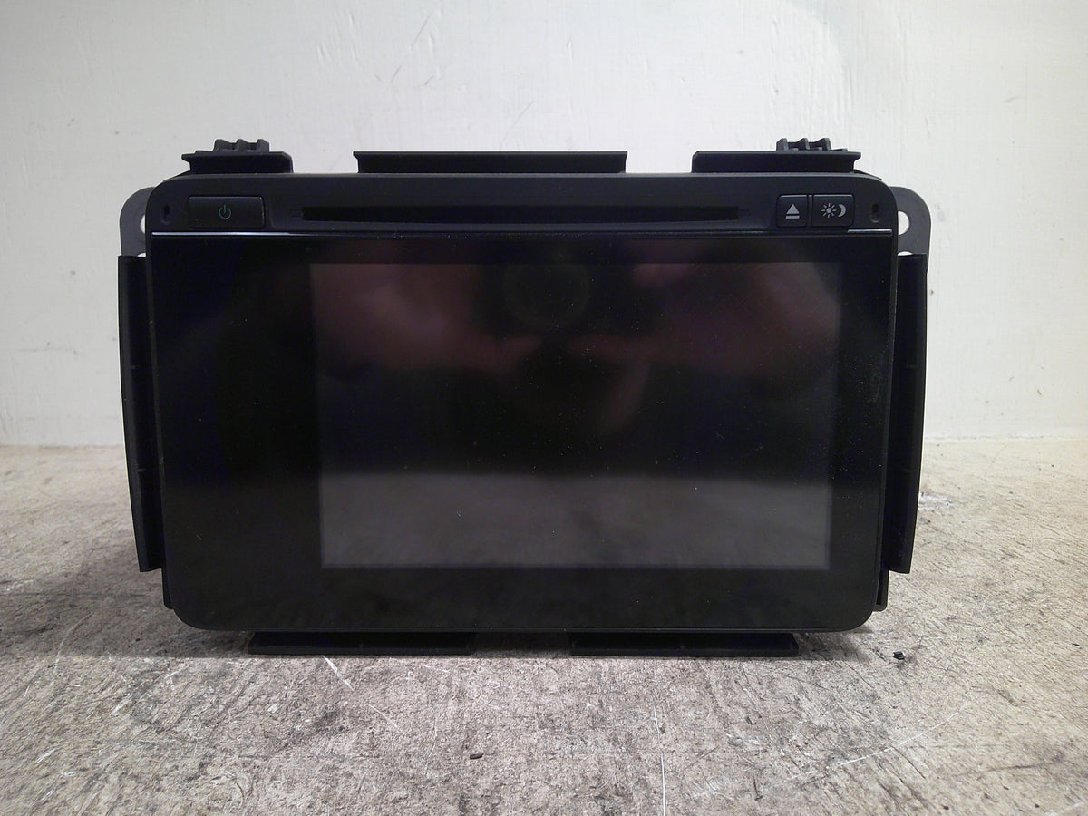 16 Honda HR-V AM FM Radio Receiver Display With Navigation OEM B534272