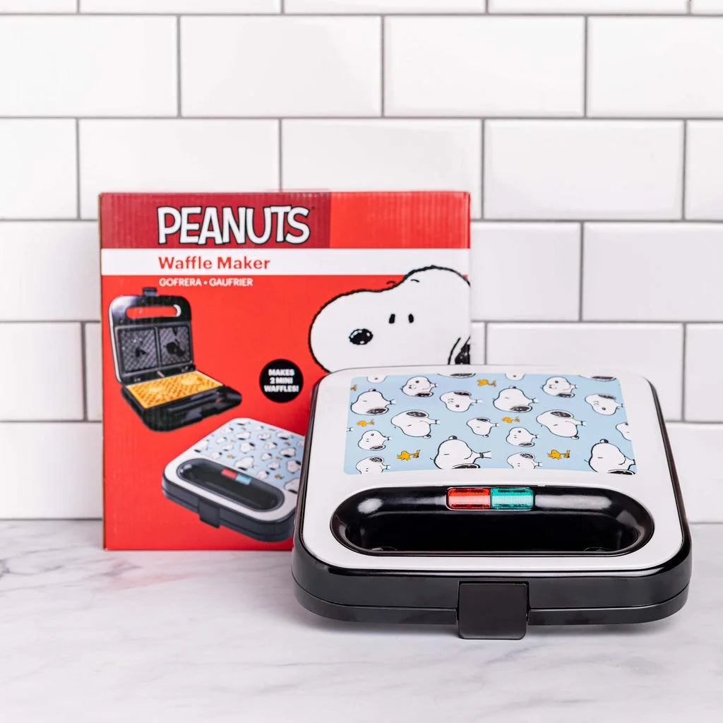 Double-Square Waffle Maker D3662