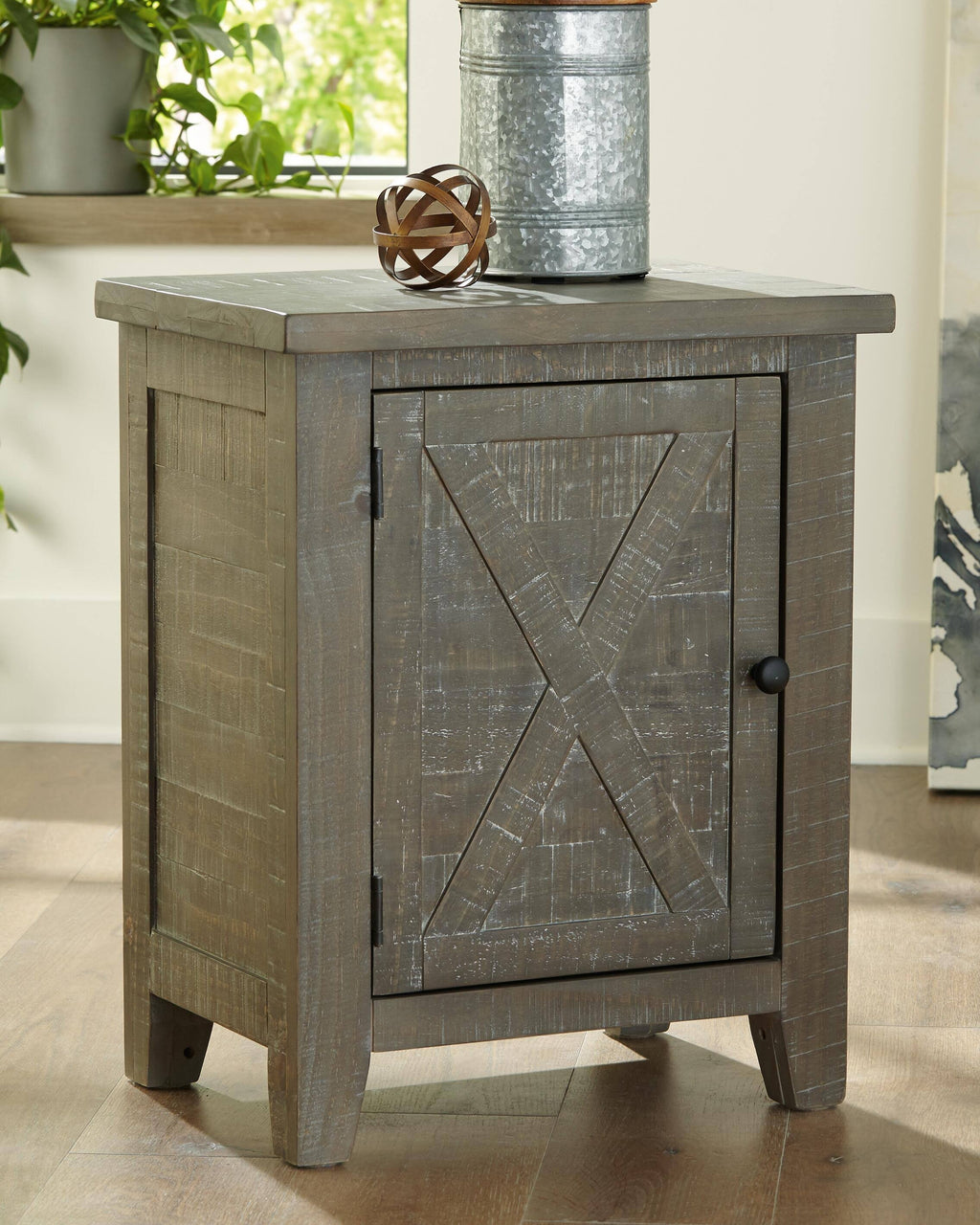 Accent Cabinet P473879