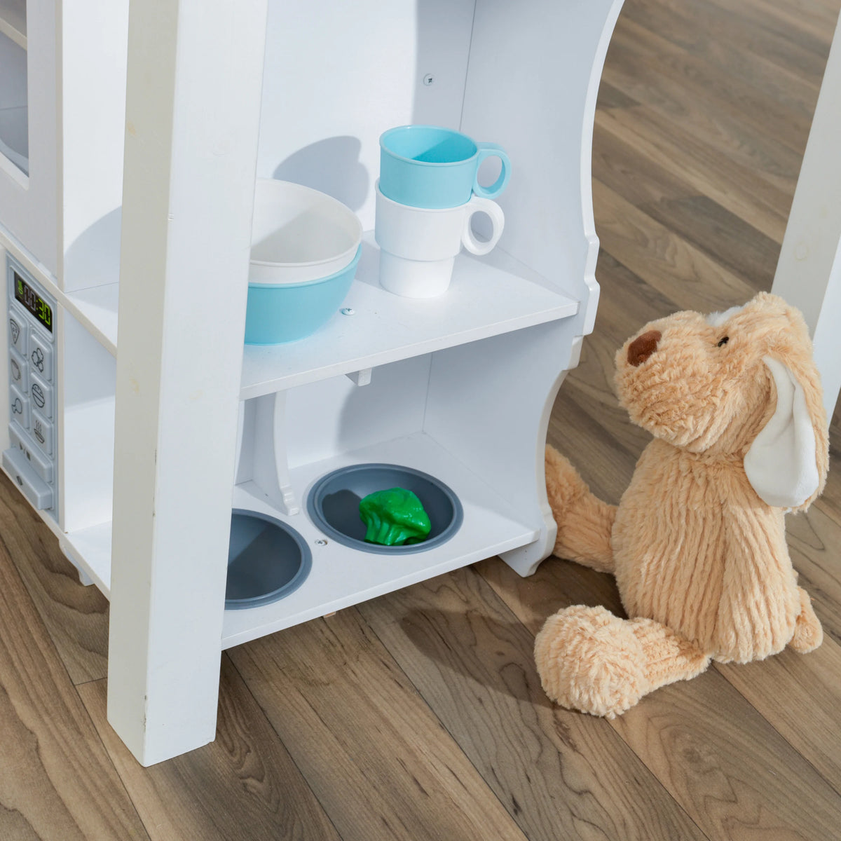 White Wooden Play Kitchen with Lights and Sounds E854775