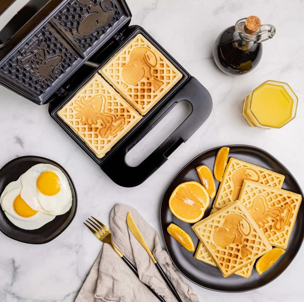 Double-Square Waffle Maker D3662