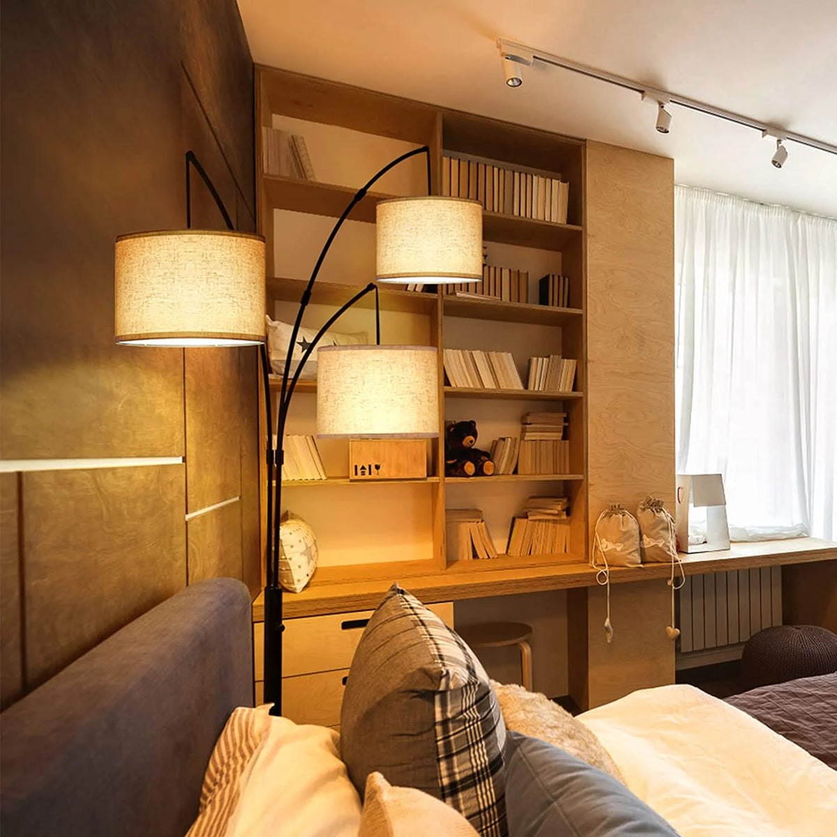 Black Arc Floor Lamp with Linen Lamp Shade F480